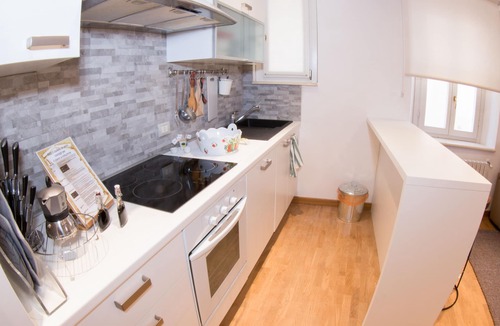 Castelvetro di Modena Apartment | In the historic center of Castelvetro Bed & Brekfast the glass castle