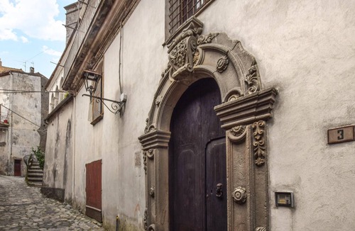 Aieta Apartment | In the historic heart of Aieta welcomes you this beautiful apartment.