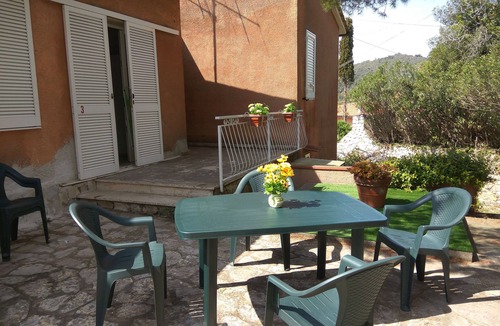 Capoliveri Apartment | Island of Elba, green apartment, sun and sea
