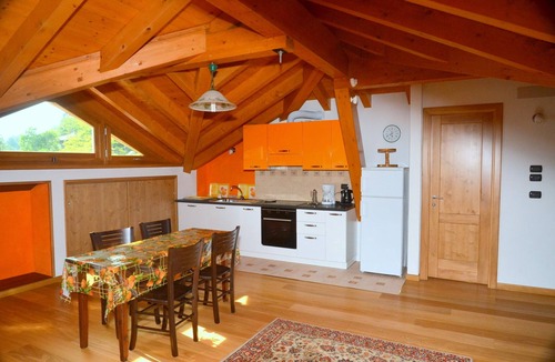 Comero House | House with large garden overlooking Lake Maggiore