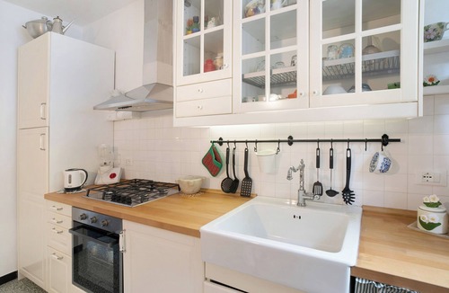 Castelvecchio di Rocca Barbena Apartment | Apartment 'Al Frantoio' with Private Garden