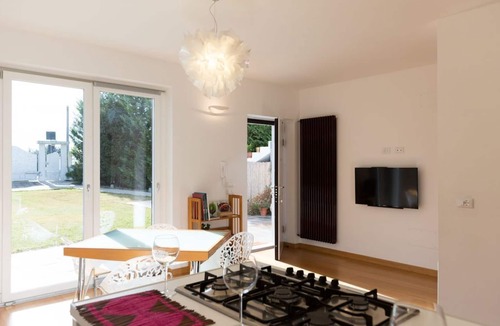 Spoltore Apartment | GUEST HOUSE "LE ACACIE" Apartment in Villa 10 minutes from PESCARA