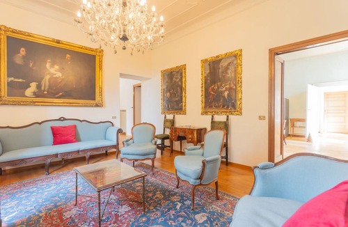 San Fermo della Battaglia Apartment | 350 m² Apartment ∙ 6 bedrooms ∙ 11 guests
