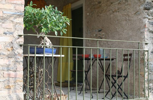Garlenda Apartment | Italian Riviera Self catering apt 2 sleeps,Liguria, private pool,6km from beach