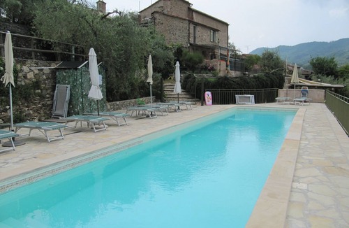 Garlenda Apartment | Italian Riviera Self catering apt 2 sleeps,Liguria, private pool,6km from beach