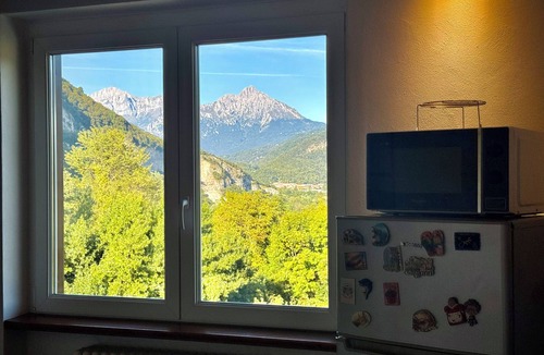 Caslino d'Erba Villa | J&J House Como Bellagio Holiday home with pool in the Larian triangle