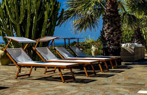 Pantelleria Villa | Kardibà-luxury Oasis in Natural Reservoir