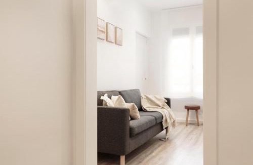 La Sagrada Familia Apartment | KeyFamily Chic Studio