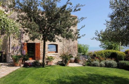 Roseto degli Abruzzi Apartment | L'ANTICO FORNO cozy apartment 5 minutes from the bathing establishments