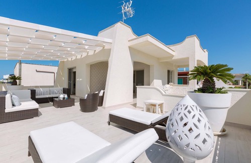 Campomarino di Maruggio Apartment | L'Attico di Alessia by Perle di Puglia