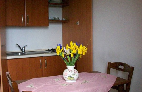 Deruta House | L'ORTO: apartment within farmhouse just 15 minutes far from Assisi.