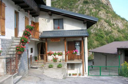 Pietraporzio House | La Barmo Affittacamere