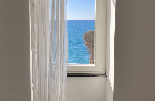 Vernazza Apartment | La Bloo - Mini appatta with sea view - Wi-fi & A/C