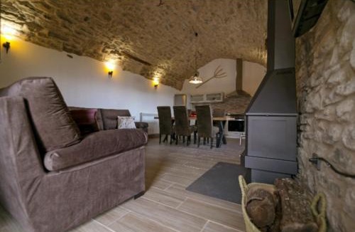 Las Ventas de Santa Lucia House | La Bodega de Puy
