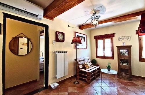 Pieve di Teco Apartment | La casa del pittore con climatizzatore Pieve di Teco centro