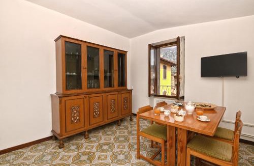 Bogliaco Apartment | La Casa del Vento - Appartamento Montagna - Theater Home