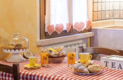Roncoferraro Bed & Breakfast | La Casa Delle Rondini