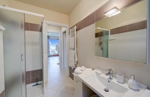 Toscolano Maderno Apartment | La Casa di Gioia - shared pool & view - Happy Rentals
