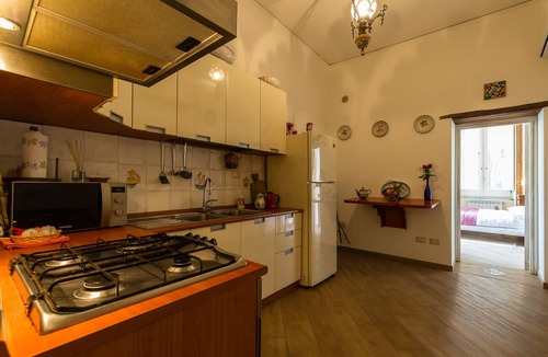 Rione Duomo Apartment | La Casa di Nonna LellaTraditional apartment in the historic center
