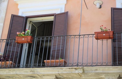Modica House | La Casa Rosa