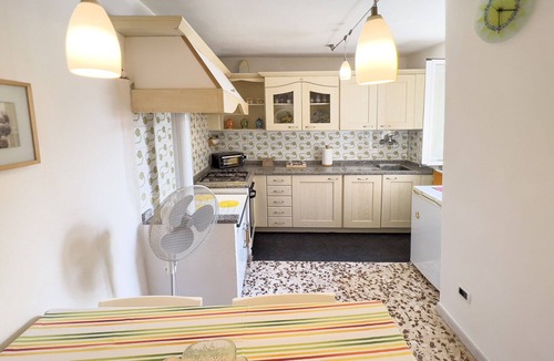 Villa Faraldi House | La Casetta di Emma - 2 bedrooms, 2 terraces, in a typical village