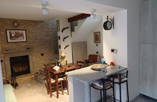 Brovello-Carpugnino House | La corte