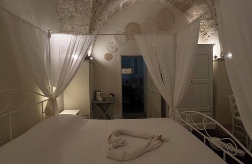 Isola del Borgo Antico Bed & Breakfast | La Dimora Degli Dei