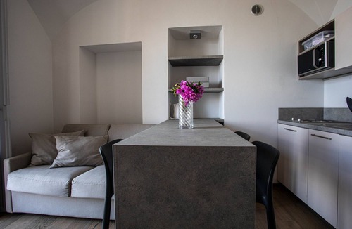 Belgirate Apartment | La Dimora del Glicine