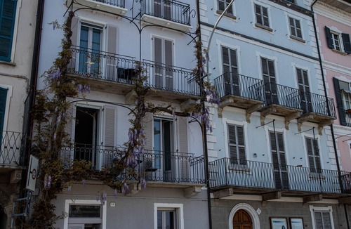 Belgirate Apartment | La Dimora del Glicine