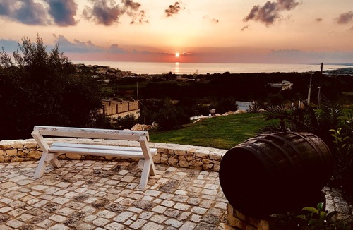 Cava dʼAliga Villa | LA FINCA Holiday House with small private pool