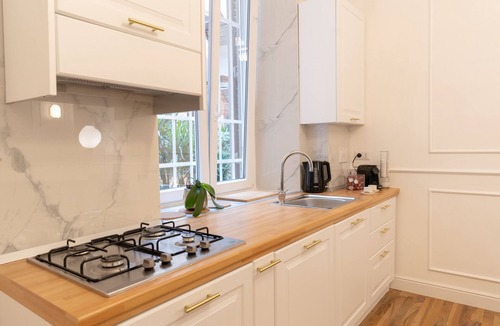 Rione XVIII Castro Pretorio Apartment | La Gioberta Holiday Home