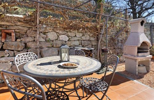 Castelvecchio di Rocca Barbena Apartment | La Terrazza del Tempo