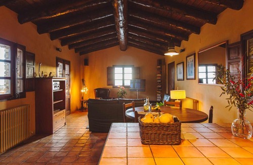 Sant Pere de Torello House | La masovería de Mas Redortra