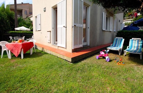 San Bartolomeo al Mare Apartment | La Meridiana 5 Pax - One Bedroom Apartment, Sleeps 5