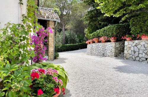 Monteluiano House | La Panoramica Gubbio - Maison de Charme - Casette e appartamenti self catering per vacanze meravigliose!