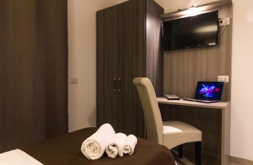Olbia House | La Piazzetta Guest House
