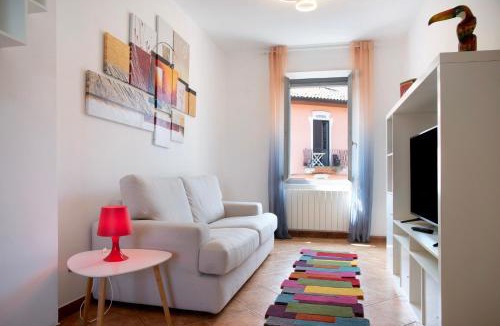 Germignaga House | La Piazzetta