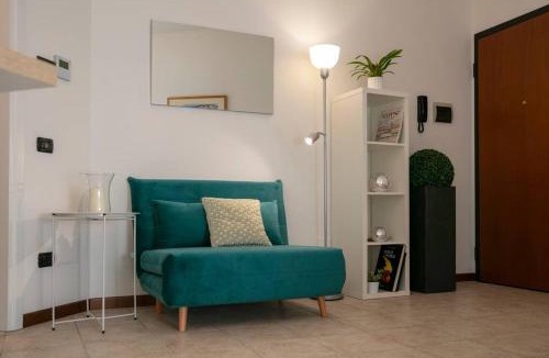 Vedano Olona Apartment | La piazzetta