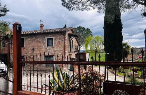 Badiola Apartment | La Piccola Fattoria nella Campagna Umbra