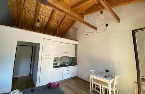 Cuneo Apartment | La scala dei sogni