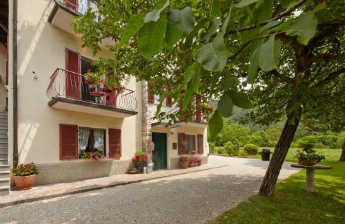 Val di Sur-San Michele Bed & Breakfast | La Vecchia Latteria - B & B