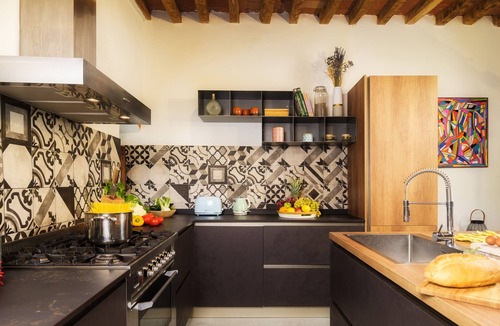 Badiola Villa | La Vecchia Pieve 8, Emma Villas