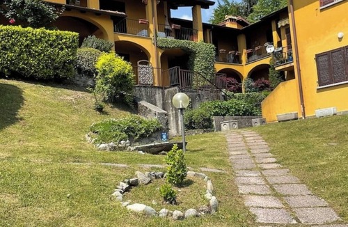 Civenna Apartment | LAKE AND MOUNTAIN