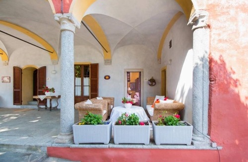 Brovello-Carpugnino Apartment | Lake Maggiori villa rentals, Italian Lakes villa rental, Lake Maggiori villa to let, villa with pool Lake Maggiori