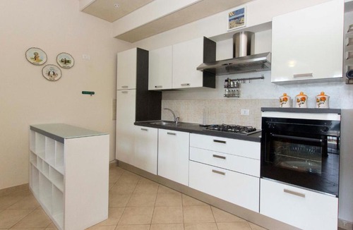 Sale Marasino House | Lake Swimming