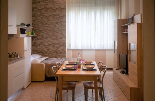 Valbrona Apartment | Lake view apartment with pool and tennis