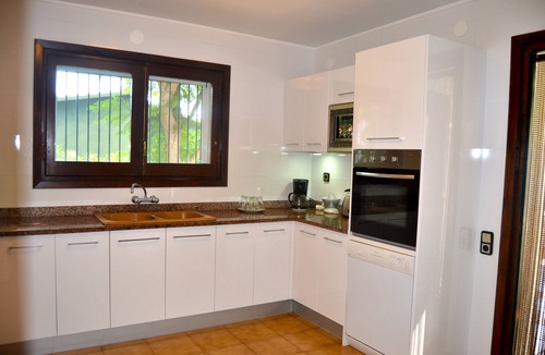 Miami Platja Villa | Large house with swimingpool, magnificient sea view, in front the beach. WIFI