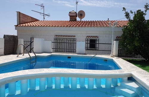 Peniscola Ski Chalet | Large villa with private pool in privileged area, for family or friends