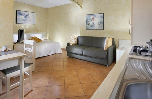 Scandiano Apartment | Lavender Studio