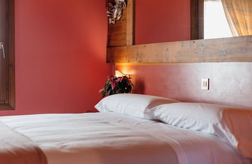 Romano d'Ezzelino Bed & Breakfast | Le Fate Corbezzole B&B - Euphrasia